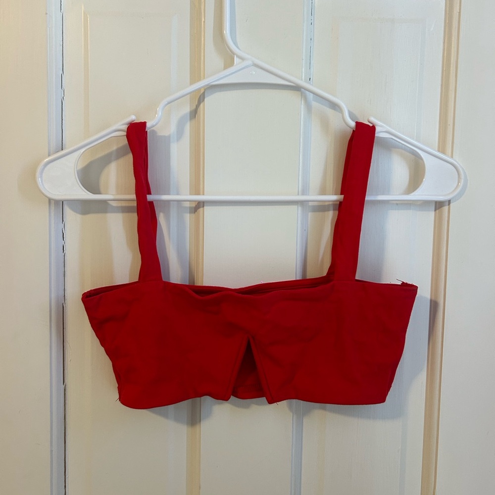 Edikted Vibrant Red Top